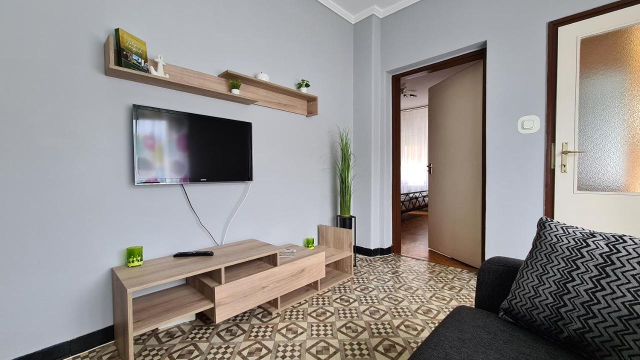 Vitorlas Apartman Шарвар Екстер'єр фото